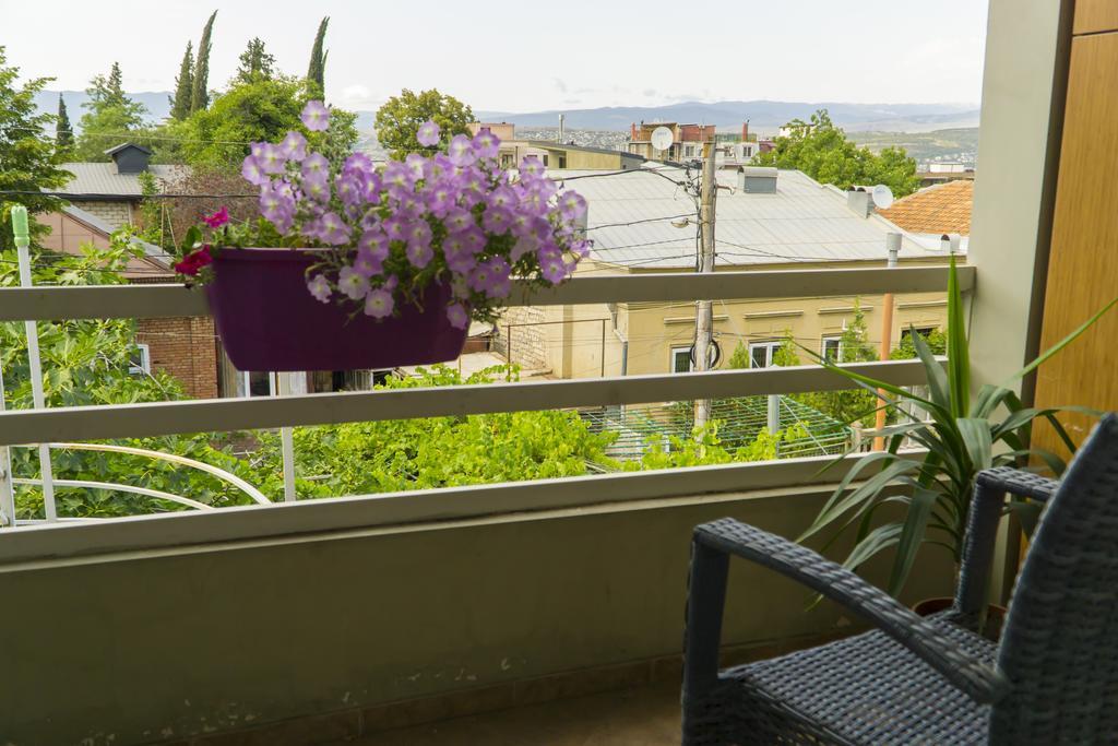 4Bd Appartaments With Cozy Garden Tbilisi Exteriör bild