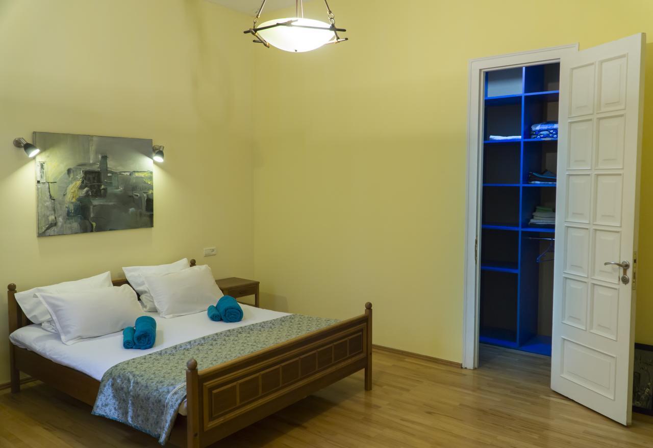 4Bd Appartaments With Cozy Garden Tbilisi Exteriör bild